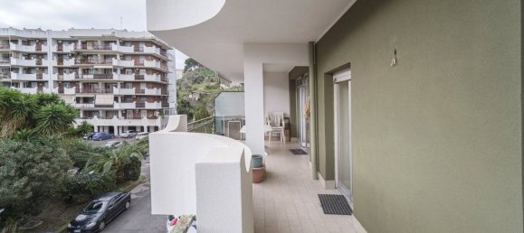 3 bedrooms Apartment in Messina, Italy No. 38433 7