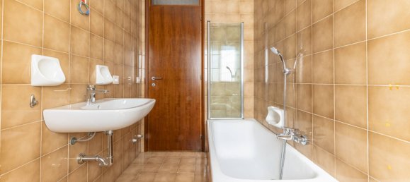 Квартира с 2 спальнями в Бергамо, Италия № 271571 9