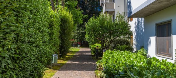 Квартира с 2 спальнями в Бергамо, Италия № 271571 17