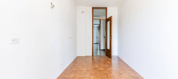 Квартира с 2 спальнями в Бергамо, Италия № 271571 5