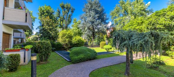 Квартира с 2 спальнями в Бергамо, Италия № 271571 19