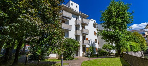 Квартира с 2 спальнями в Бергамо, Италия № 271571 16