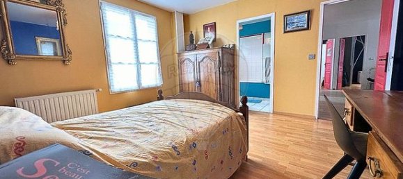 5 bedrooms House in Senlis, France No. 309679 12