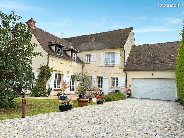 5 bedrooms House in Senlis, France No. 309679