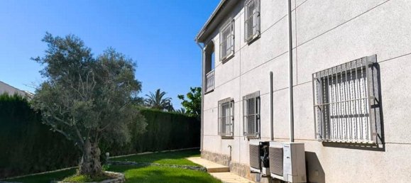 5 chambres Villa à Torrevieja, Spain No. 188378 4