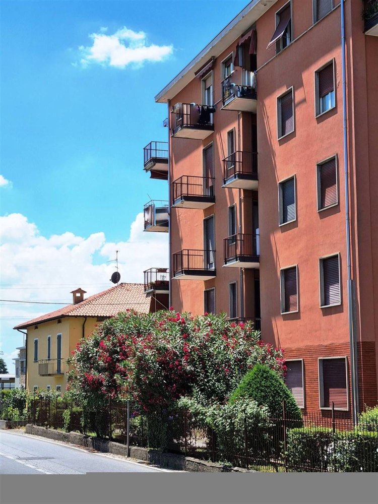 Гараж 10м² в Мерате, Италия № 175989