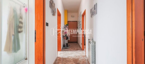 Apartamento de 4 dormitorios en Bologna, Italy No. 311605 12