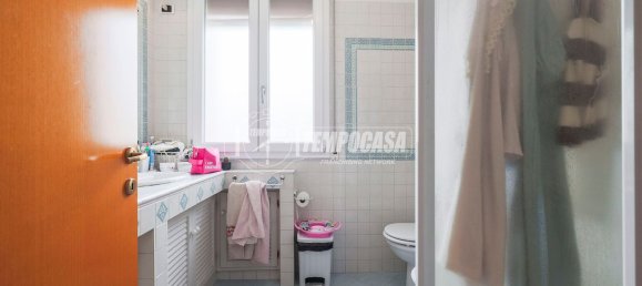 Apartamento de 4 dormitorios en Bologna, Italy No. 311605 19