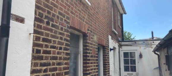 2 bedrooms House in Dorking, United Kingdom No. 13833 6