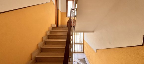 3 bedrooms Apartment in Capodimonte, Italy No. 64099 3