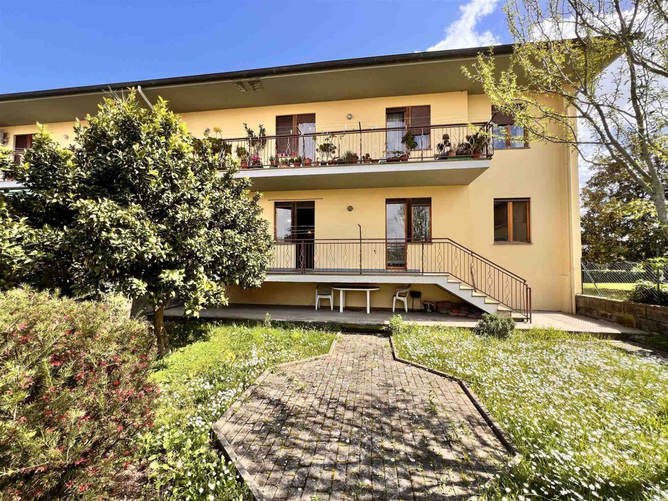 3 bedrooms Apartment in Capodimonte, Italy No. 64099