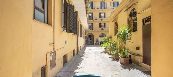 255m² Office in Rome, Italy No. 283026 2