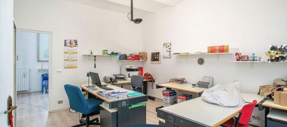 255m² Office in Rome, Italy No. 283026 16