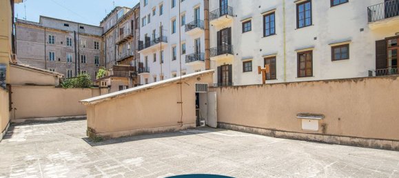 255m² Office in Rome, Italy No. 283026 23