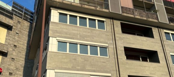 Bureau à Turin, Italy 170m² No. 112645 3