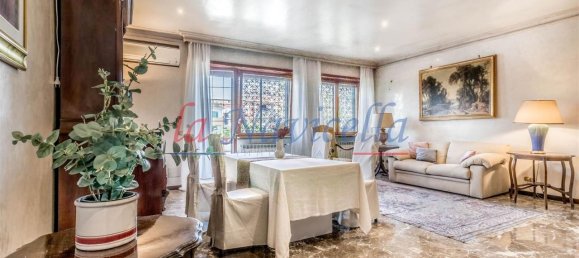 4 rooms Apartment in Rome, Italy No. 124107 5