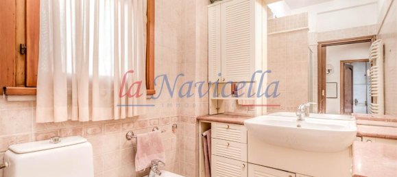 4 rooms Apartment in Rome, Italy No. 124107 19