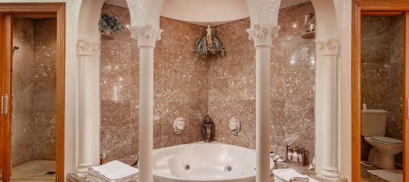 970m² Commercial property in Malaga, Spain No. 152976 32