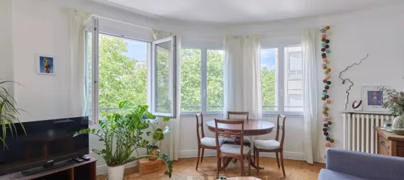 2 bedrooms Apartment in Paris, France No. 146171 3