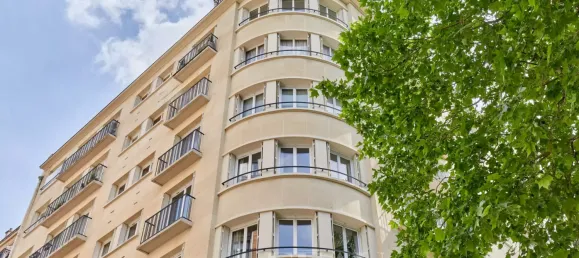 2 bedrooms Apartment in Paris, France No. 146171 10