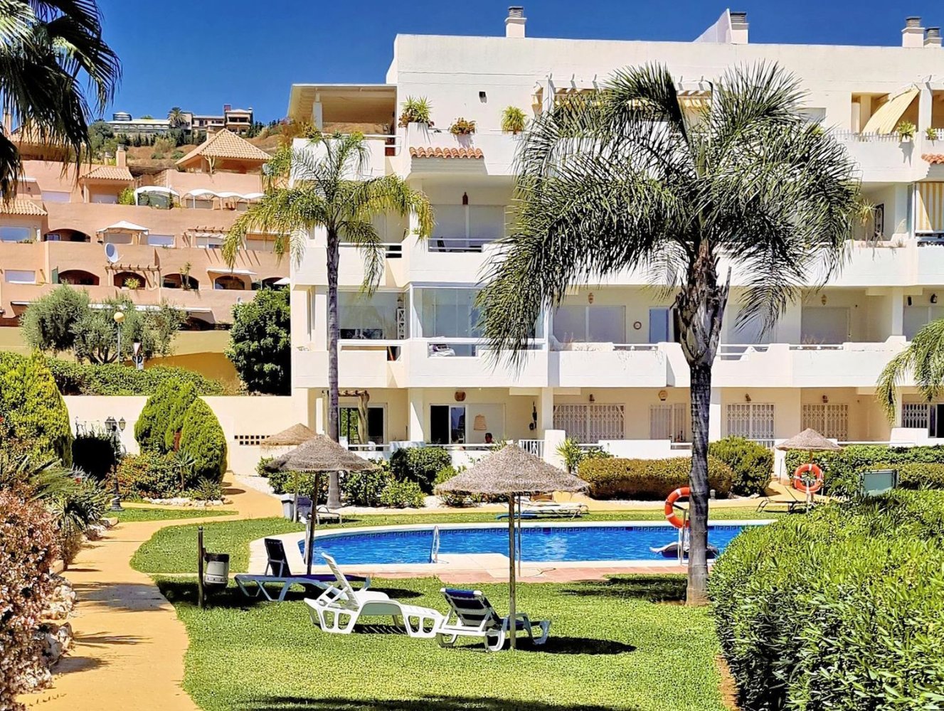 Apartamento de 2 dormitorios en Mijas, Spain No. 137065