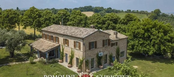 11 rooms Villa in Terre Roveresche, Italy No. 281428 2