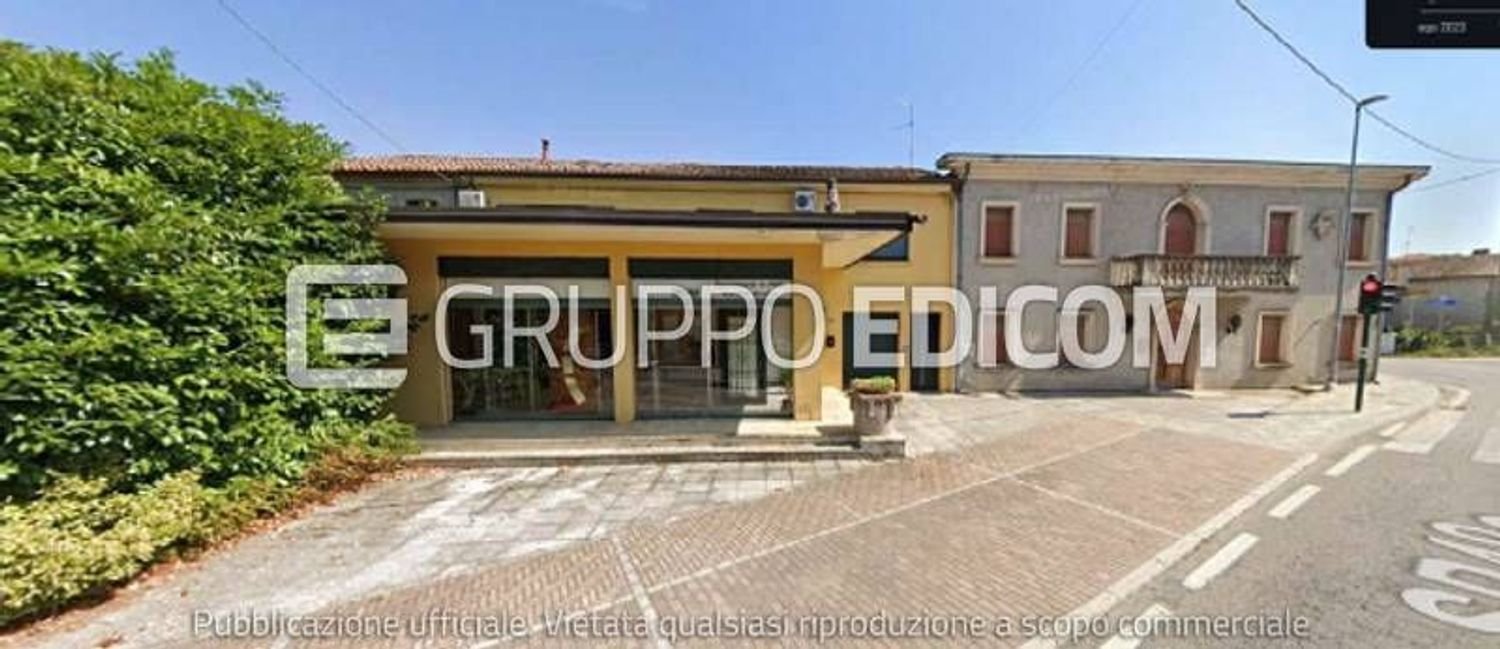 3 bedrooms Apartment in Cerea, Italy No. 323870