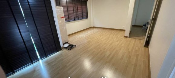 3 bedrooms Bungalow in Bangkok, Thailand No. 17841 5