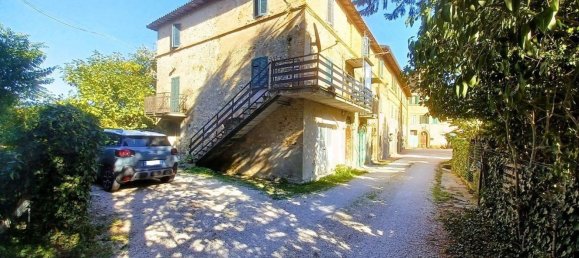 6غرفة منزل ذو طابقين في Marsciano, Italy رقم 115424 2