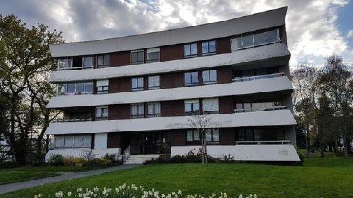 3 bedrooms Apartment in Rennes, France No. 13539