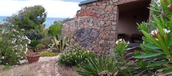 Villa de 7 dormitorios en Trinità d'Agultu e Vignola, Italy No. 215595 12