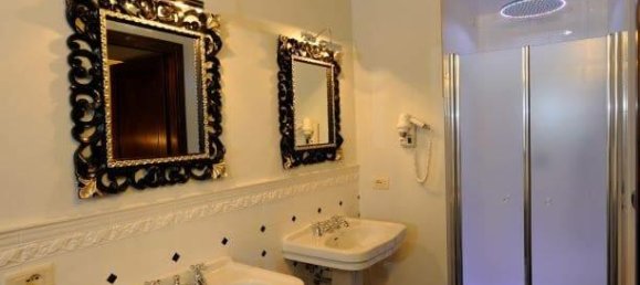 8 غرف نوم منزل في Tuoro sul Trasimeno, Italy رقم 54206 55