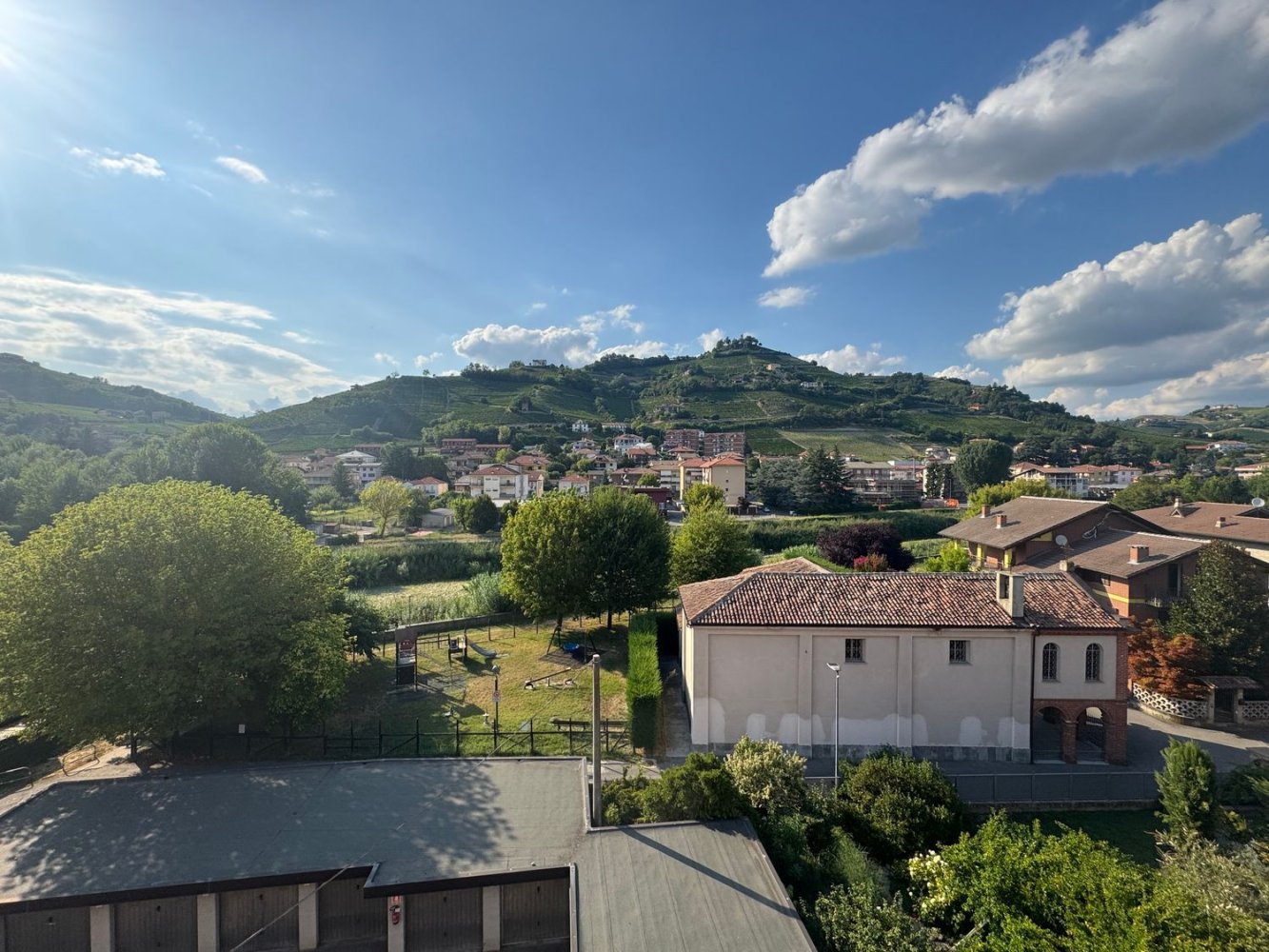 4-Zimmer Wohnung in Santo Stefano Belbo, Italy, Nr. 258830
