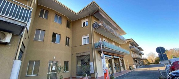 5 Schlafzimmer Wohnung in Casalzuigno, Italy, Nr. 359541 3