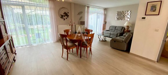 3 bedrooms House in Seine-et-Marne, France No. 351292 3