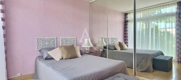 3 bedrooms House in Seine-et-Marne, France No. 351292 8