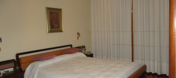 3غرفة شقة في Terni, Italy رقم 260640 2