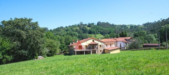 3 bedrooms House in Cantabria, Spain No. 148397 2