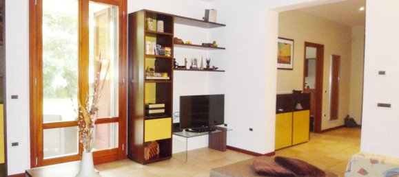 6 rooms Villa in Alfonsine, Italy No. 134176 2