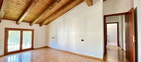 3 rooms Duplex in Vergiate, Italy No. 2381 8