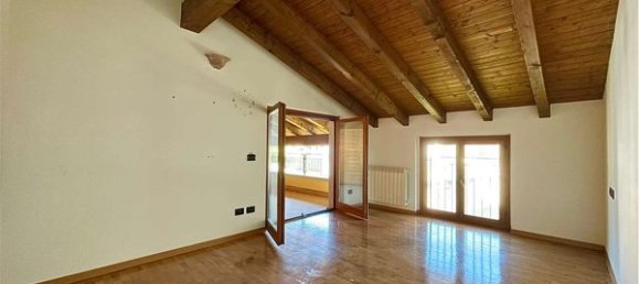 3 rooms Duplex in Vergiate, Italy No. 2381 3