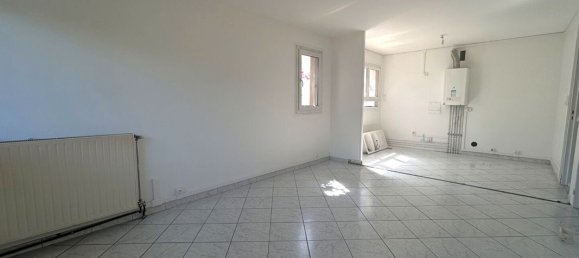3 Schlafzimmer Wohnung in Evreux, France, Nr. 359532 8