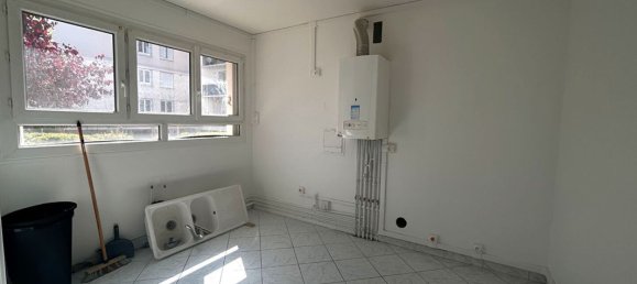 3 Schlafzimmer Wohnung in Evreux, France, Nr. 359532 10