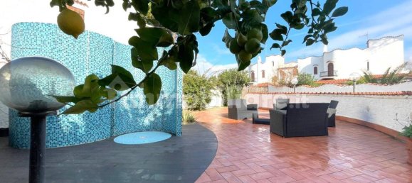 5 bedrooms Villa in Terracina, Italy No. 53513 46