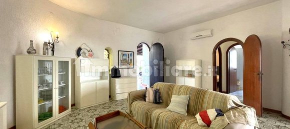 5 bedrooms Villa in Terracina, Italy No. 53513 17