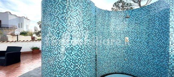 5 bedrooms Villa in Terracina, Italy No. 53513 50