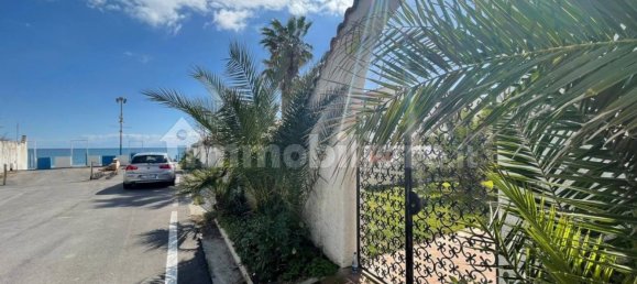 5 bedrooms Villa in Terracina, Italy No. 53513 3