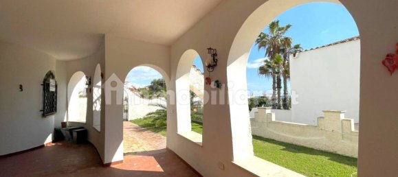 5 bedrooms Villa in Terracina, Italy No. 53513 5