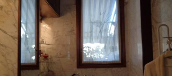 7 rooms Apartment in Arezzo, Italy No. 131157 9