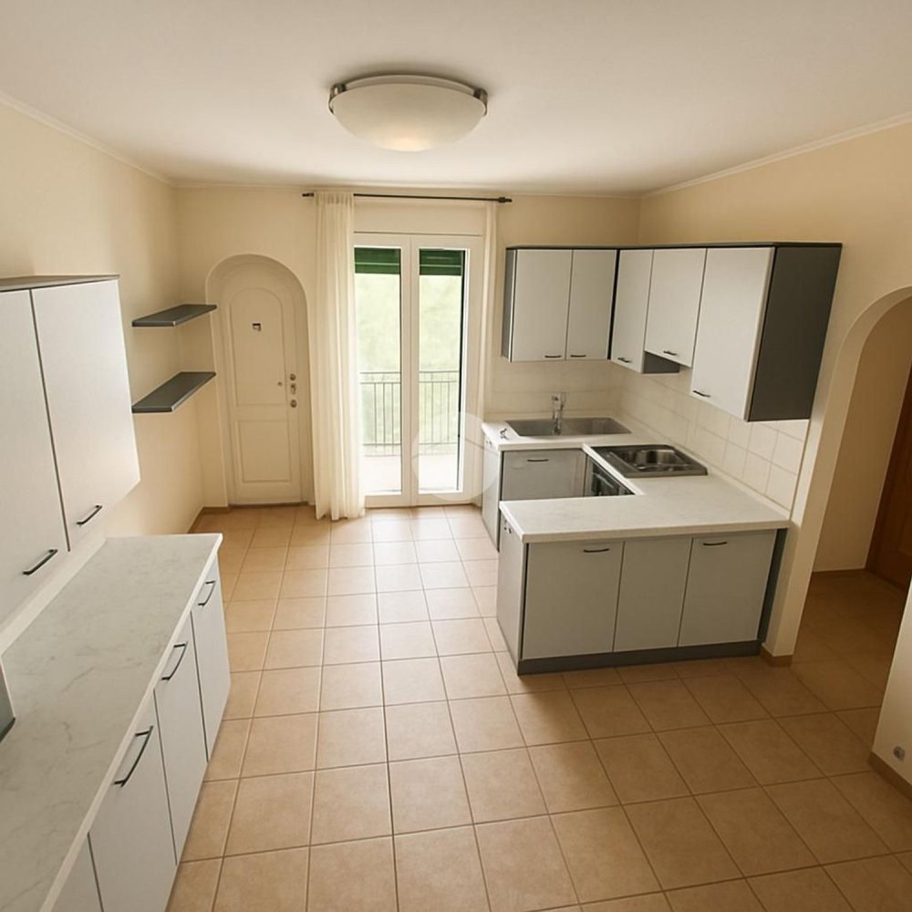 3 rooms Apartment in Foggia, Italy No. 35013
